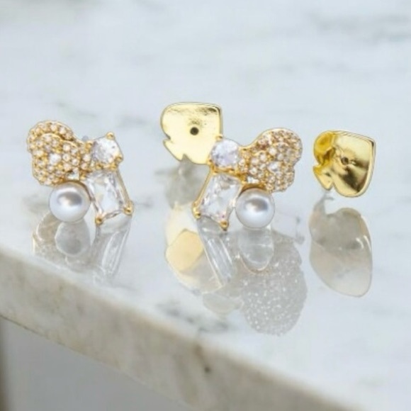 Kate Spade Cluster Earrings, Gold, Crystals, & Pearl, with Dust bag - Picture 6 of 7